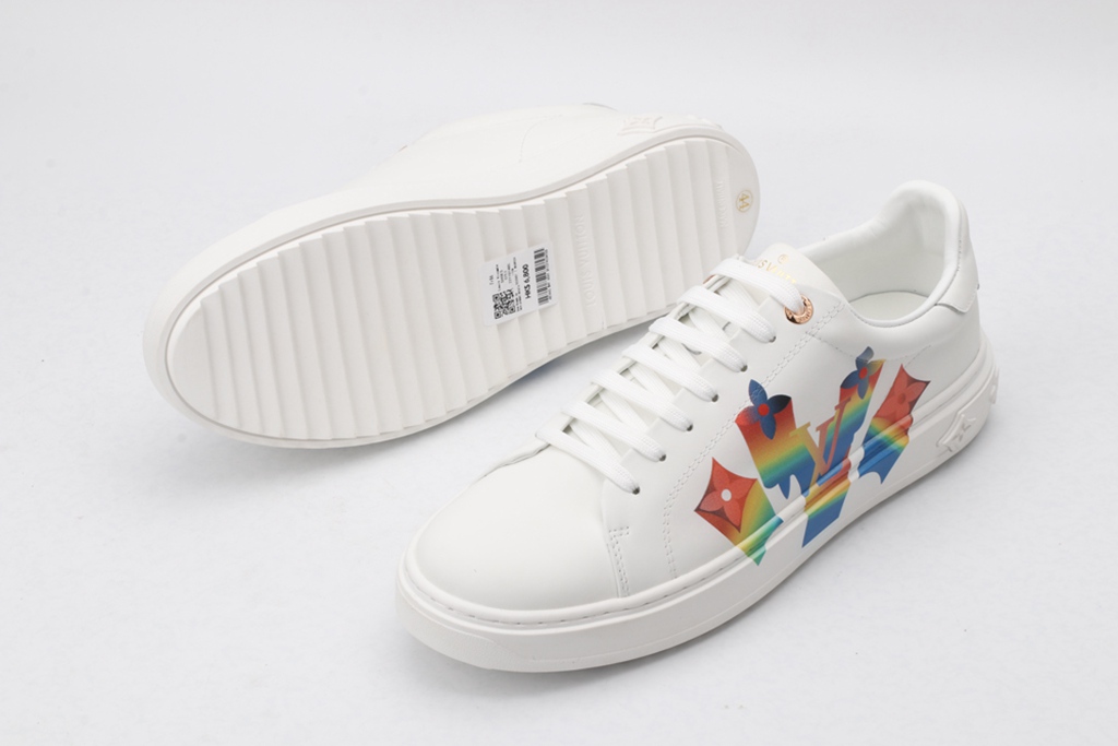 L*V SNEAKER